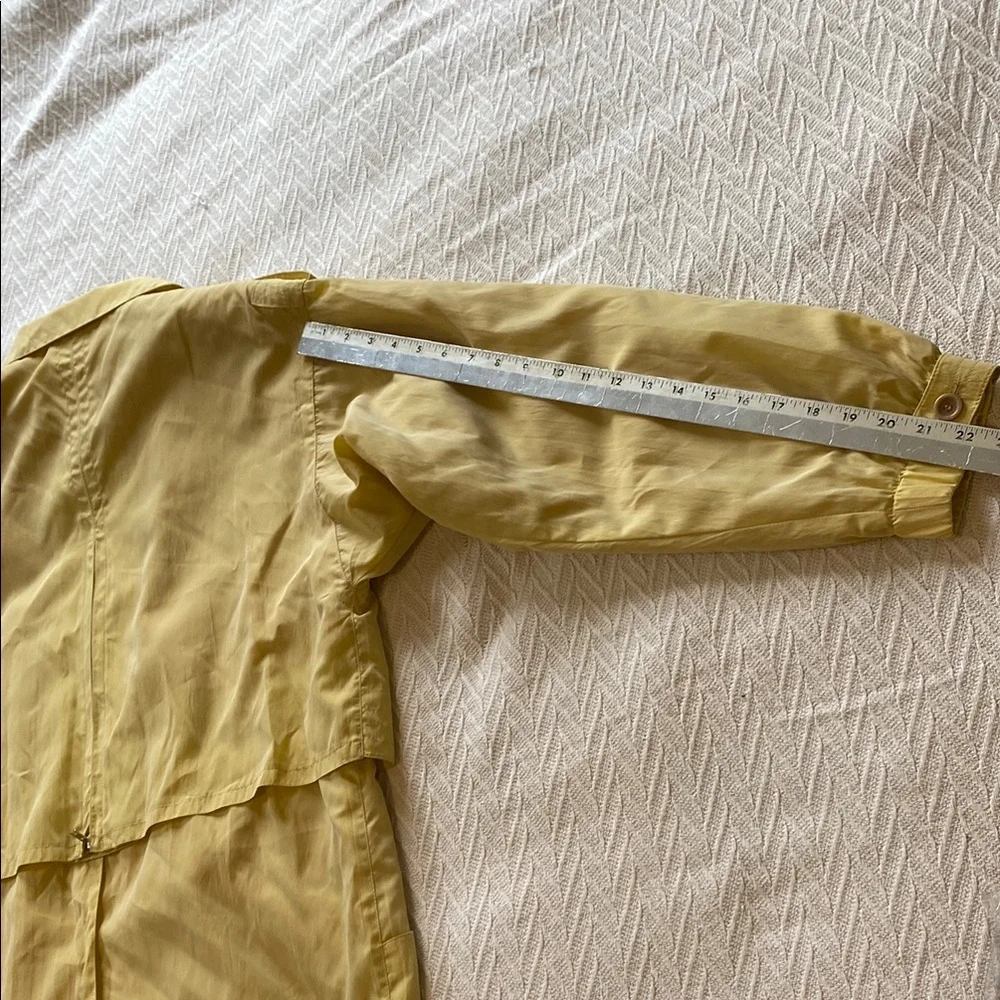 Vintage women’s Yellow Trench Coat iridescent long lined pockets - Picture 14 of 16